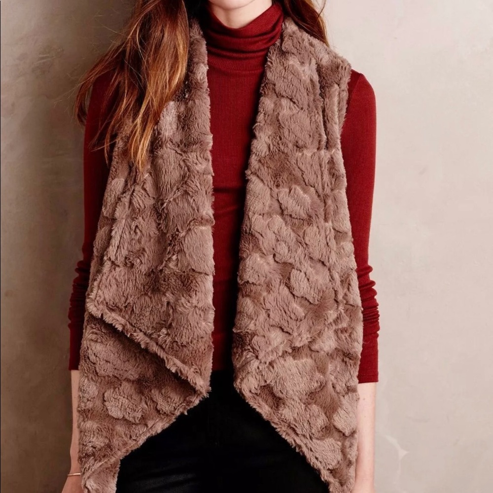 Anthropologie faux fur vest, XS